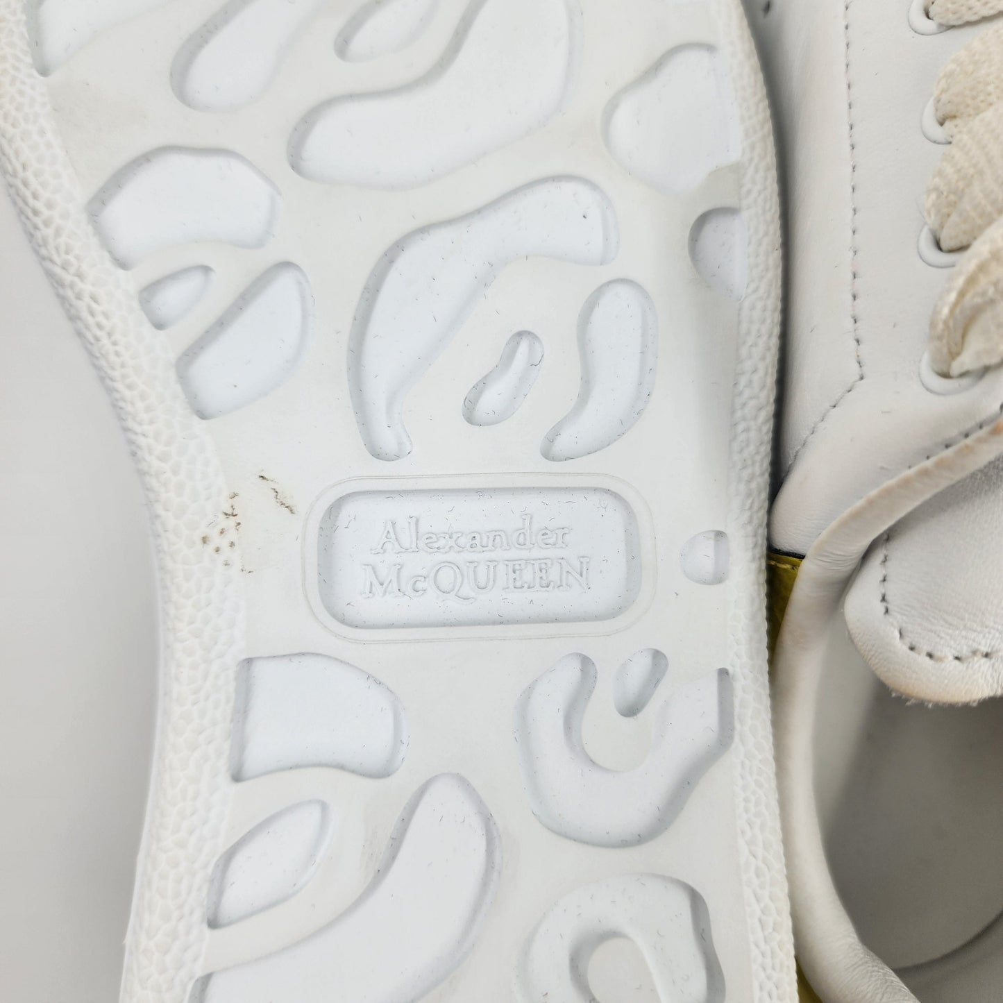 Alexander McQueen Oversized Metallic Leather White/Gold Sneakers - EU 33.5