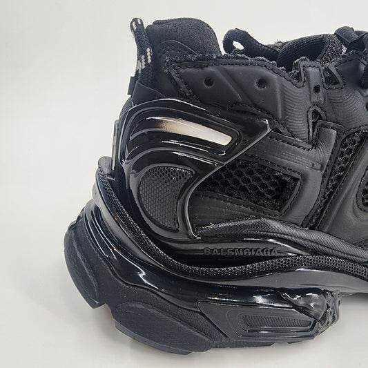 Balenciaga Black Runner Low Trainers - Size EU 47
