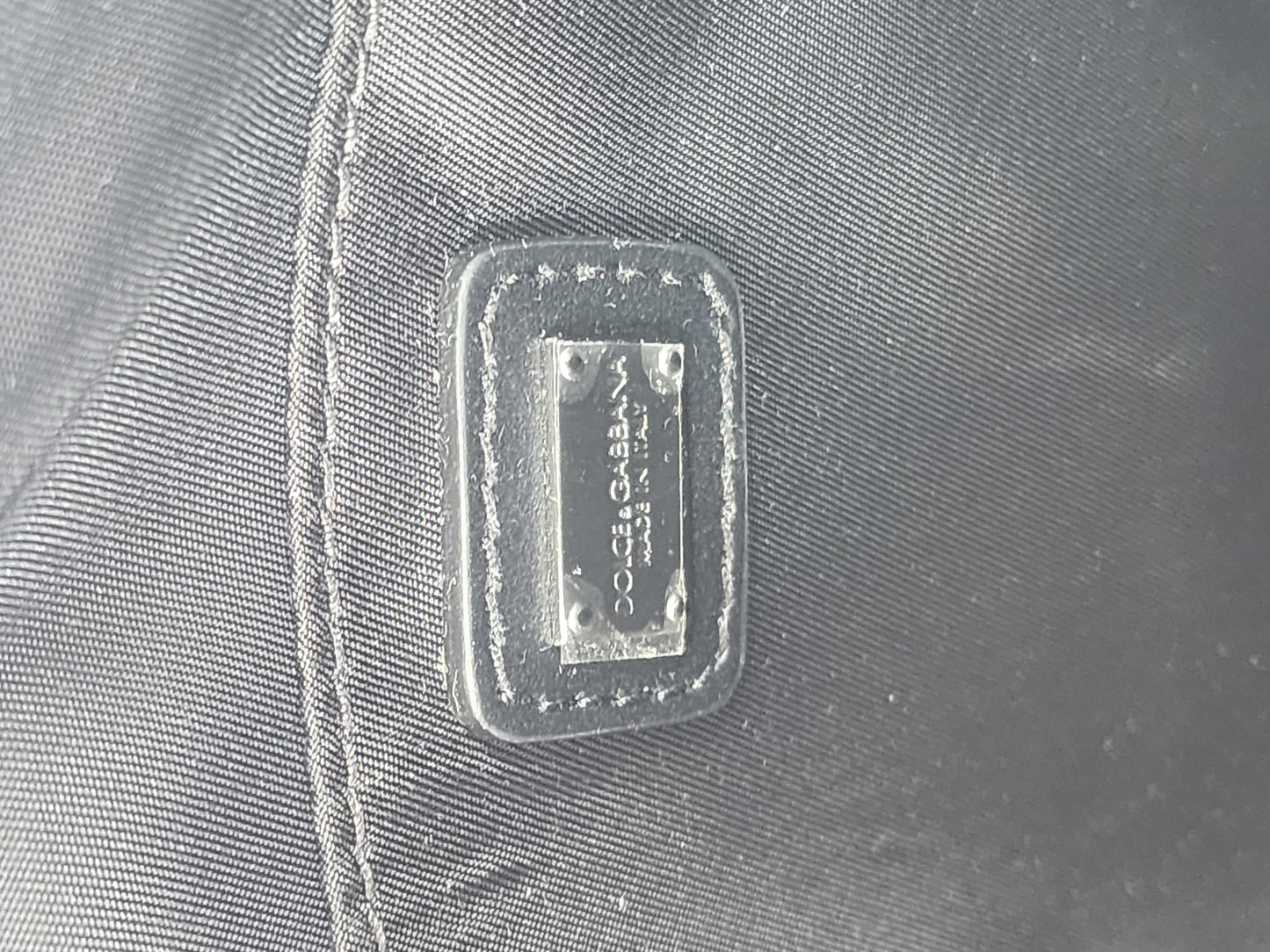 Dolce & Gabbana logo-plaque zip-fastening messenger bag - One Size