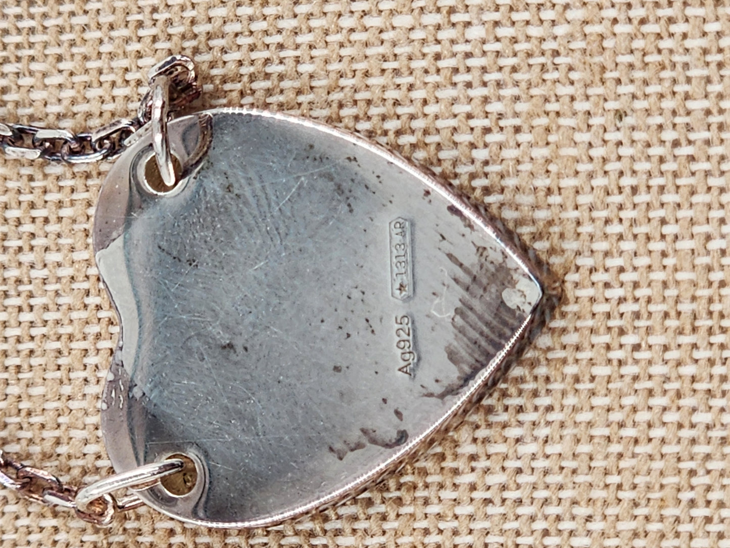 Gucci Silver Heart Shaped Necklace 48 Cm Pendant