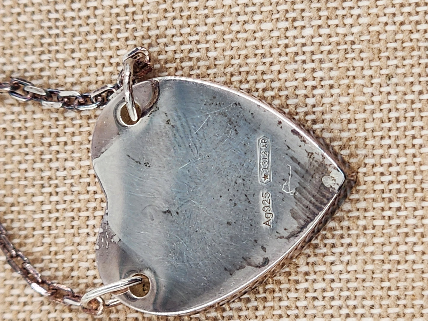 Gucci Silver Heart Shaped Necklace 48 Cm Pendant