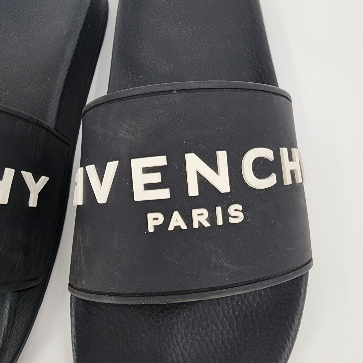 GIVENCHY Rubber Logo Slides - Size 43