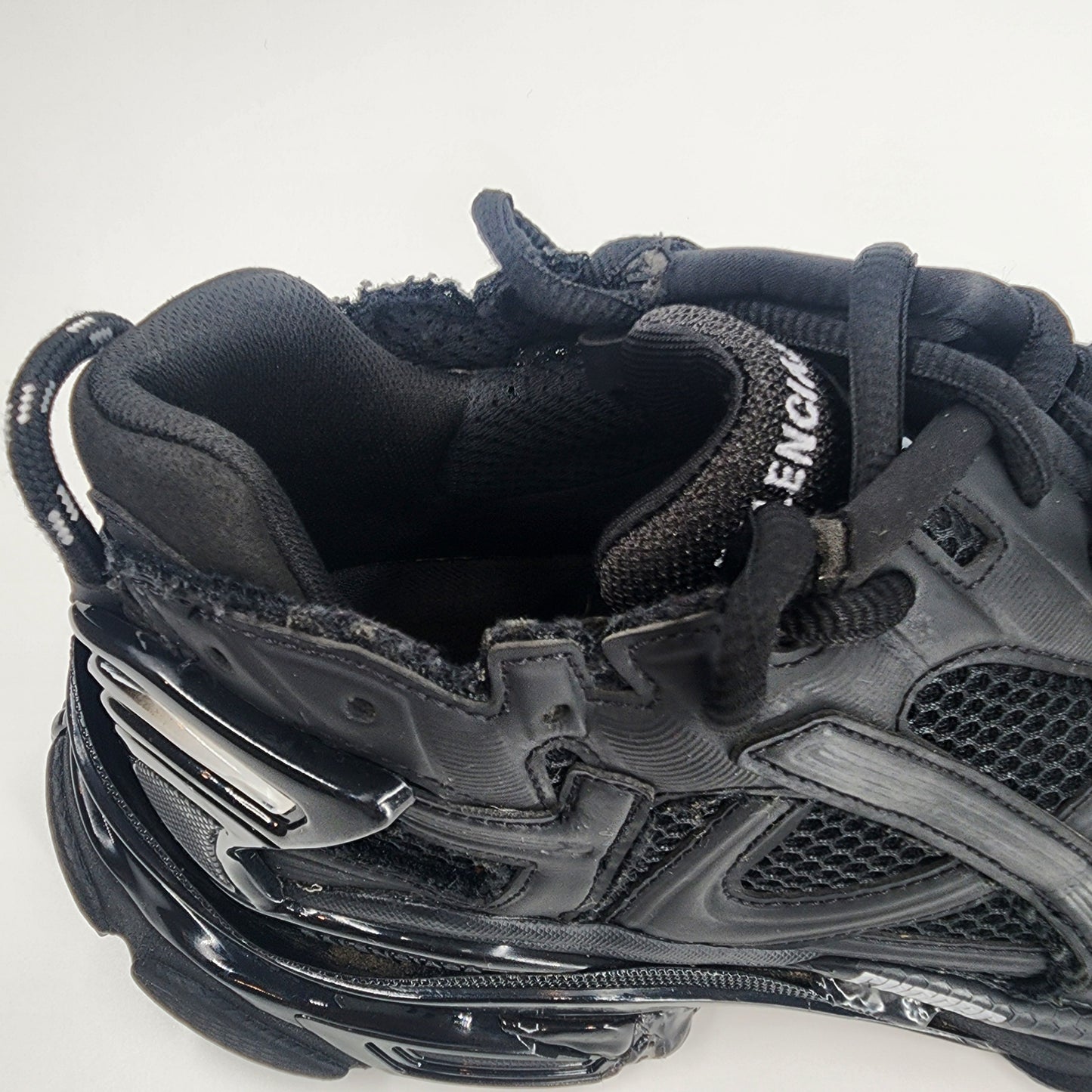 Balenciaga Black Runner Low Trainers - Size EU 47