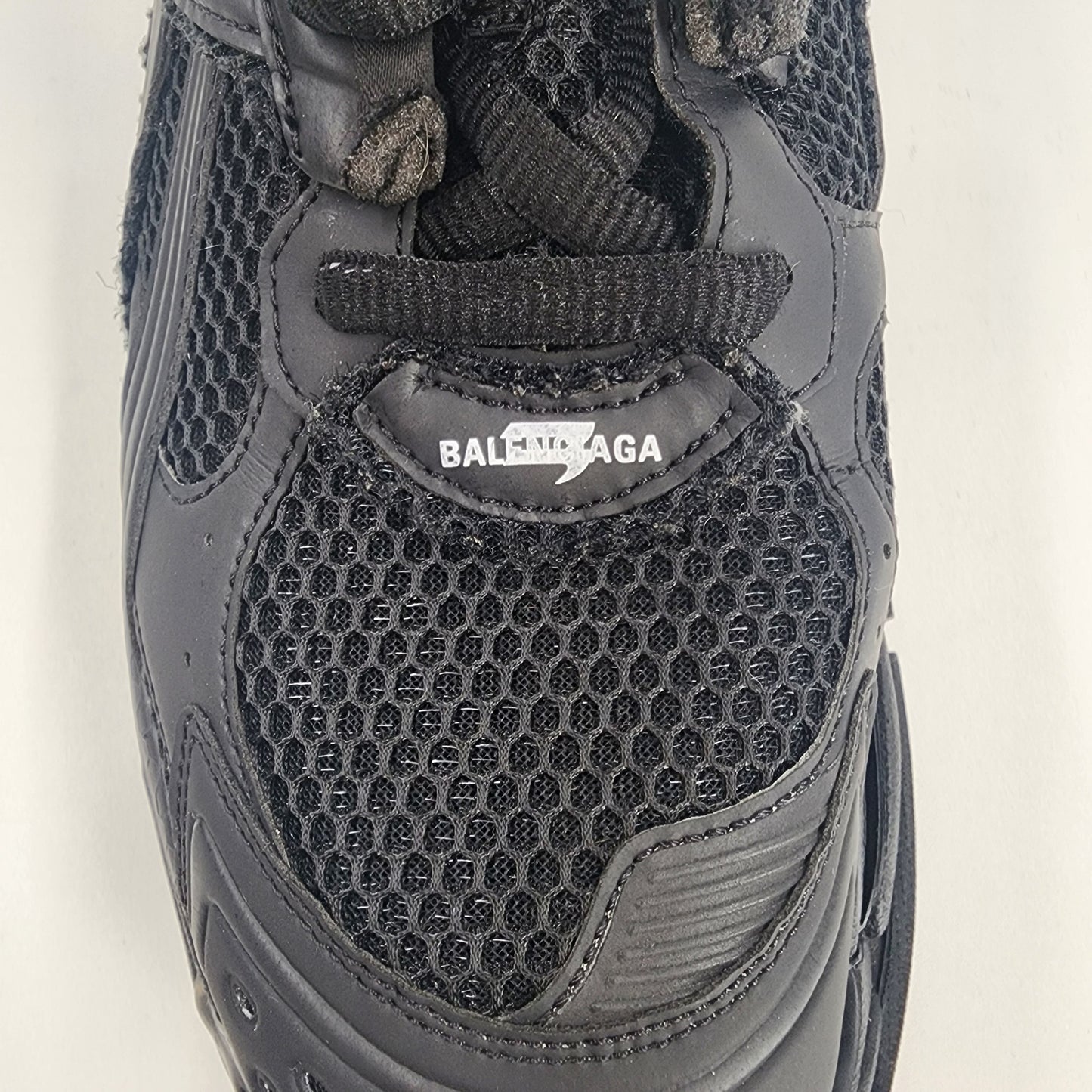 Balenciaga Black Runner Low Trainers - Size EU 47